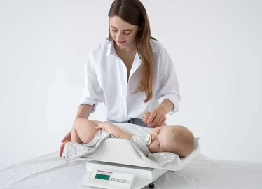 Is Breast Milk Enough? How to Monitor Your Baby’s Weight at Home