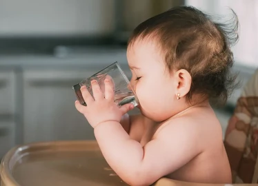 When Should Babies Start Drinking Water After Starting Solids?