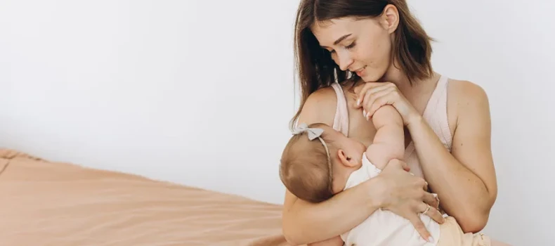 What Causes Clogged Milk Ducts During Breastfeeding?