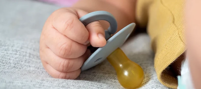 Newborn Sucking Reflex and Pacifier Use: What Parents Should Know